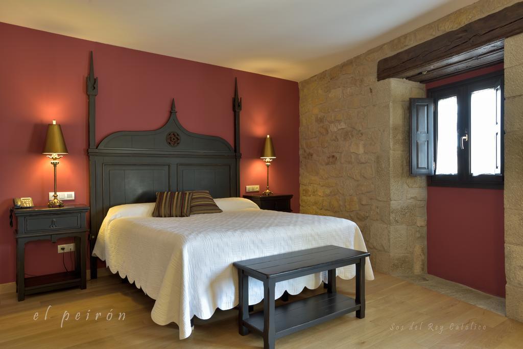 El Peiron Hotel Sos del Rey Católico Eksteriør billede