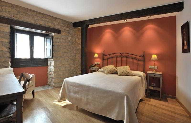El Peiron Hotel Sos del Rey Católico Eksteriør billede