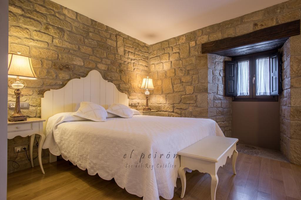 El Peiron Hotel Sos del Rey Católico Eksteriør billede