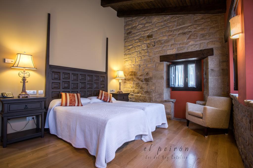El Peiron Hotel Sos del Rey Católico Eksteriør billede